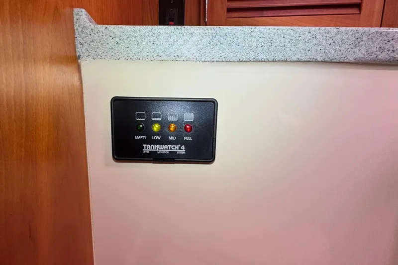 Slide: The Image of Tank level monitor on 2001 Hinckley Talaria 44 yacht interior. - 39