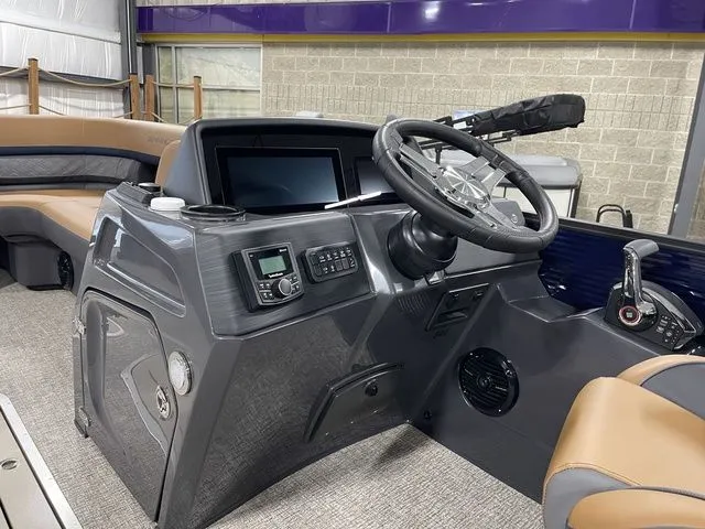 Slide: The Image of Bennington S Swingback 23 SSB 2026 - 18