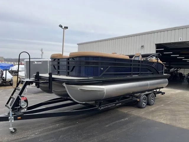 Slide: The Image of Bennington S Swingback 23 SSB 2026 - 45