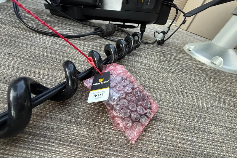 Slide: The Image of PowerDrive motor on 2020 Bennington 21SF boat, featuring 70 lbs thrust and 24 volts. - 33