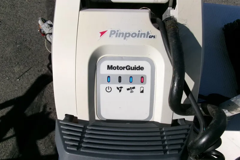 Slide: The Image of MotorGuide Pinpoint GPS system on 2001 Sea Fox 215 Bay Fisher boat. - 6