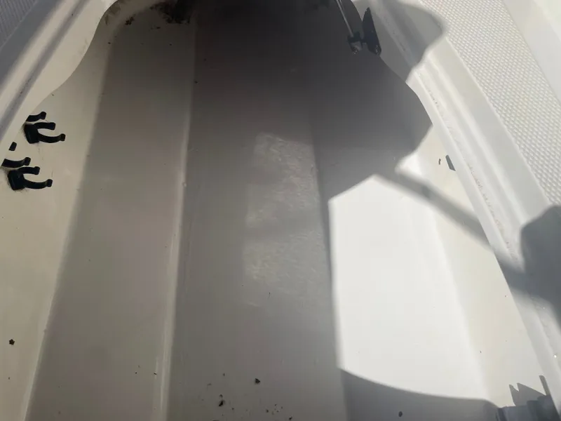 Slide: The Image of Tahoe 550 TF 2016 - 19