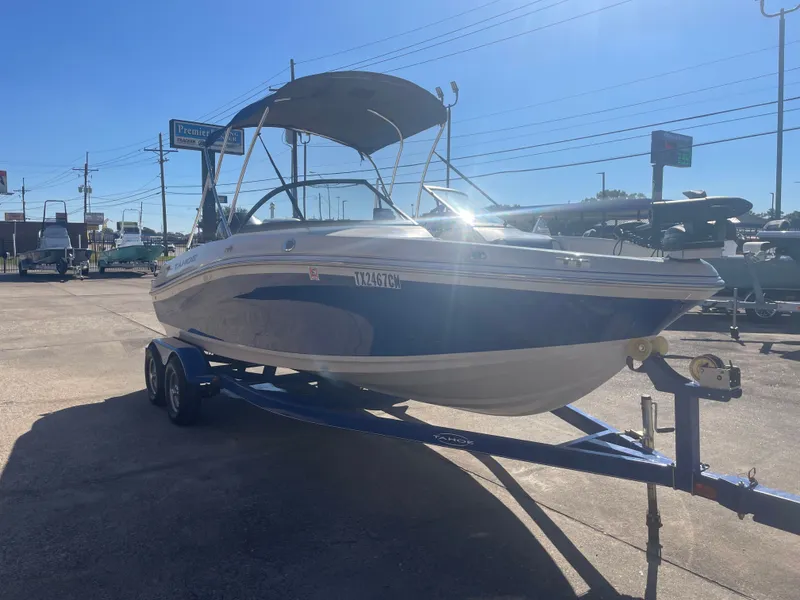 Slide: The Image of Tahoe 550 TF 2016 - 5