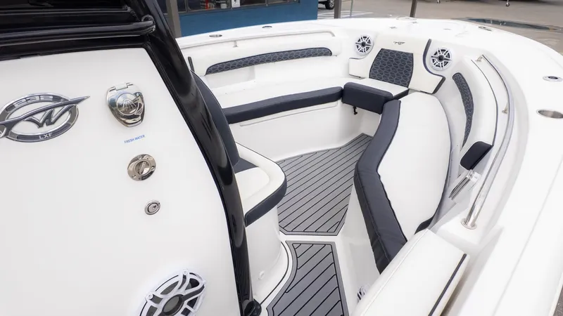 Slide: The Image of Tidewater 232 LXF 2026 - 15