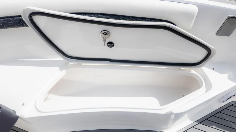 Slide: The Image of Tidewater 232 LXF 2026 - 17