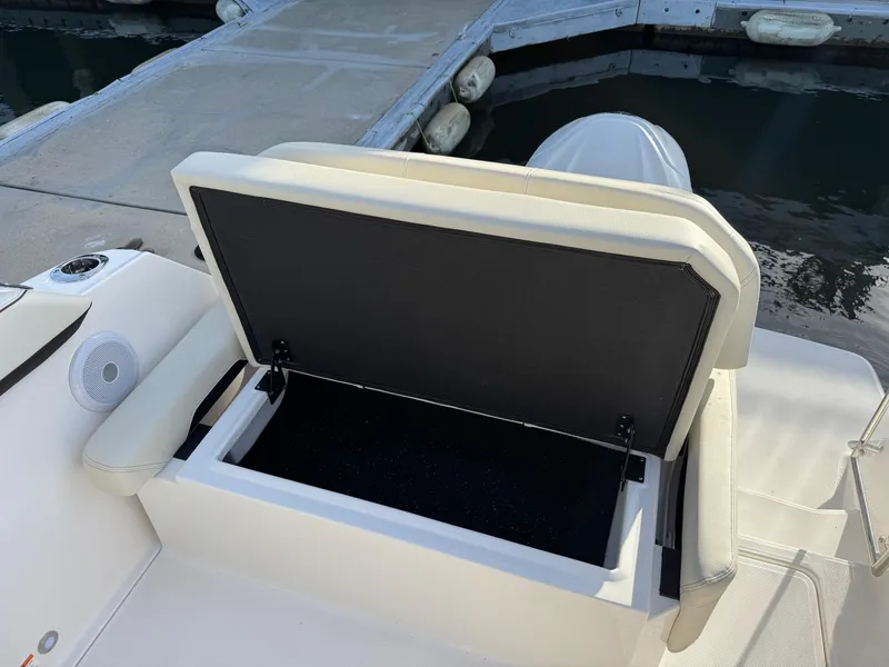 Slide: The Image of Regal 26 XO 2025 - 79