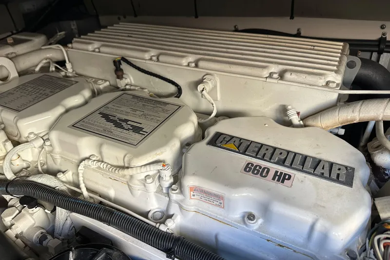 Slide: The Image of Caterpillar 660 HP engine in 2001 Sea Ray 540 Sundancer yacht. - 53