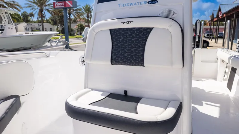 Slide: The Image of Tidewater 232 CC Adventure 2025 - 22