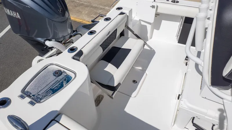 Slide: The Image of Tidewater 232 CC Adventure 2025 - 7