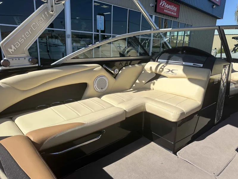 Slide: The Image of MasterCraft X-2 2008 - 9