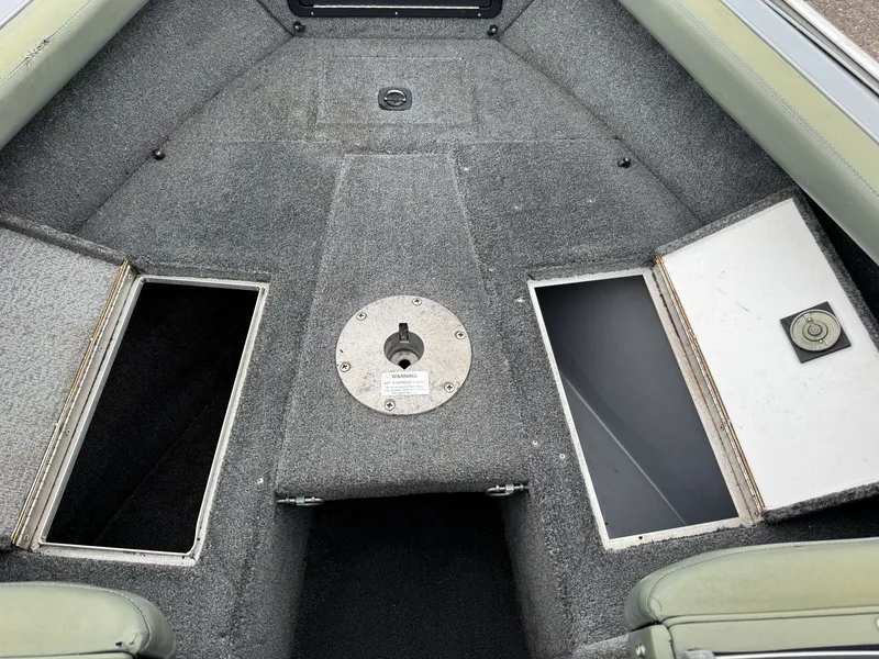 Slide: The Image of Lund 1850 Tyee Gran Sport 2000 - 13