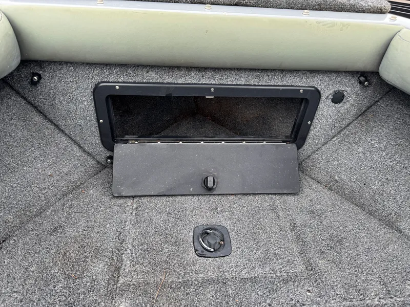 Slide: The Image of Lund 1850 Tyee Gran Sport 2000 - 15