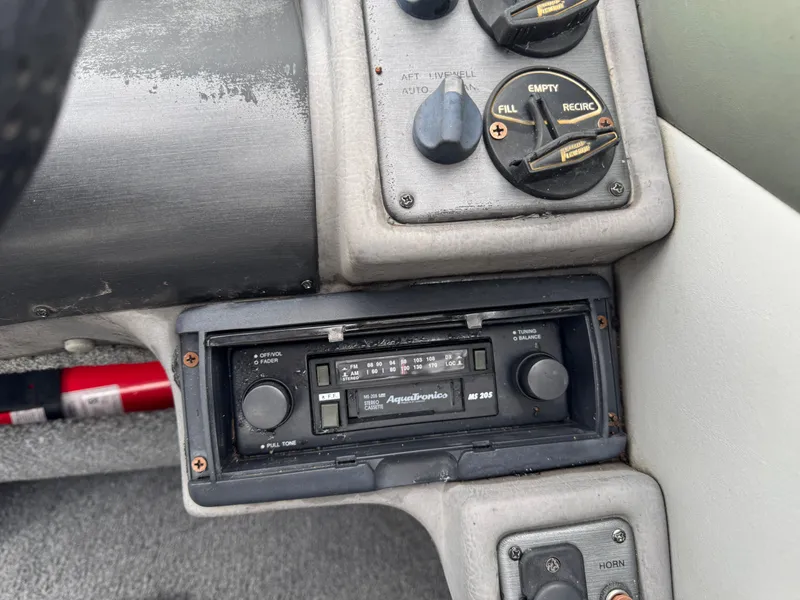 Slide: The Image of Lund 1850 Tyee Gran Sport 2000 - 23