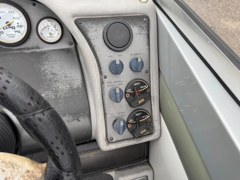 Slide: The Image of Lund 1850 Tyee Gran Sport 2000 - 24