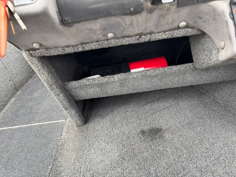 Slide: The Image of Lund 1850 Tyee Gran Sport 2000 - 25