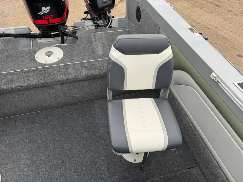 Slide: The Image of Lund 1850 Tyee Gran Sport 2000 - 40