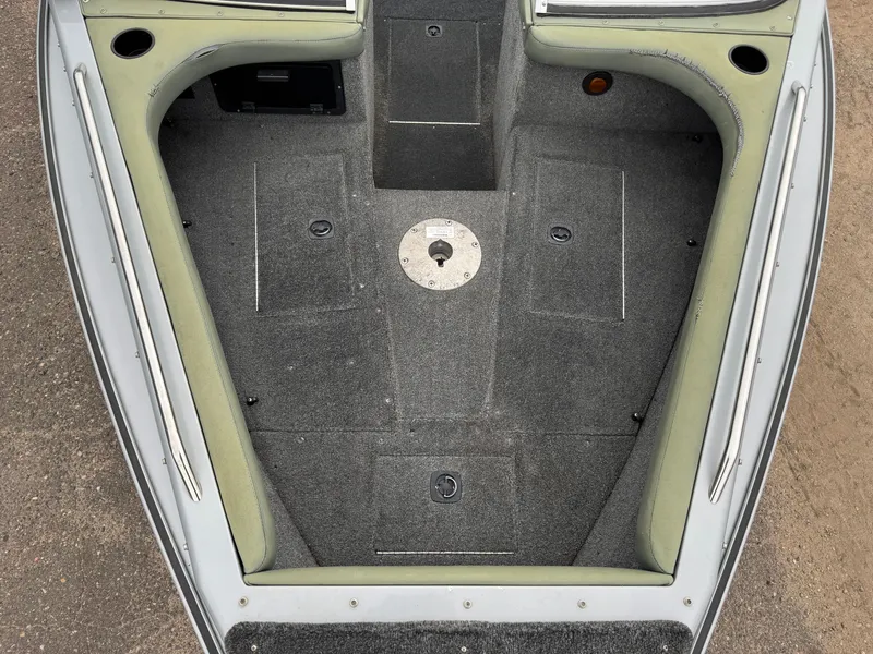 Slide: The Image of Lund 1850 Tyee Gran Sport 2000 - 9