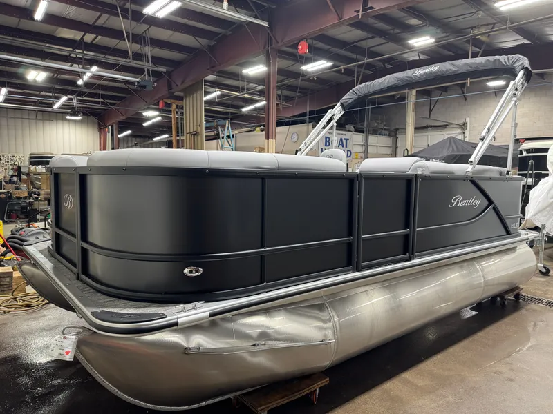 The Image of Bentley Pontoons 180 LE Cruise Pontoon & Honda 4-Stroke EFI 2026 - 1