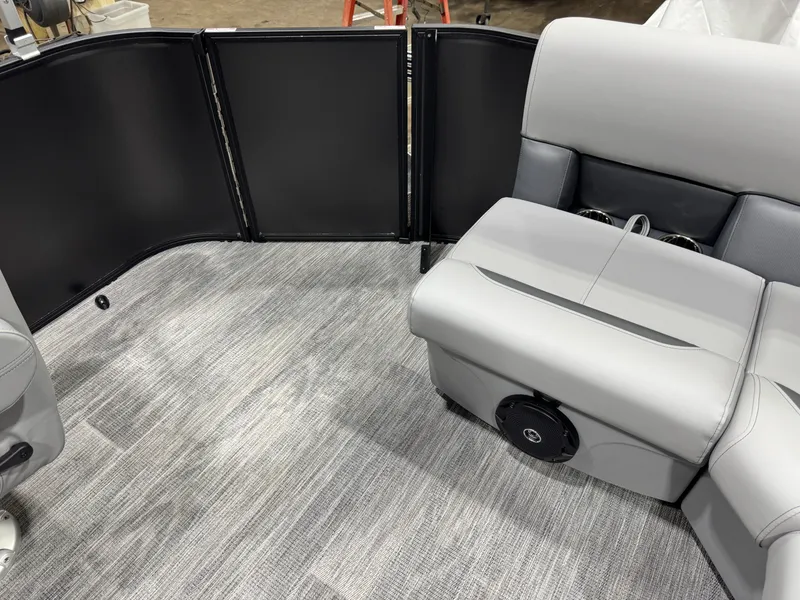 Slide: The Image of Bentley Pontoons 180 LE Cruise Pontoon & Honda 4-Stroke EFI 2026 - 24