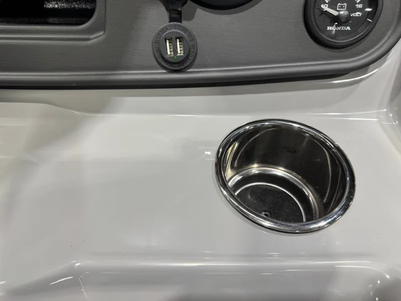 Slide: The Image of Bentley Pontoons 180 LE Cruise Pontoon & Honda 4-Stroke EFI 2026 - 30