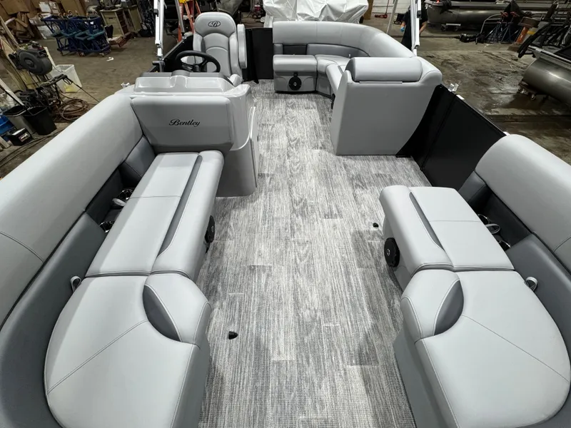 Slide: The Image of Bentley Pontoons 180 LE Cruise Pontoon & Honda 4-Stroke EFI 2026 - 39
