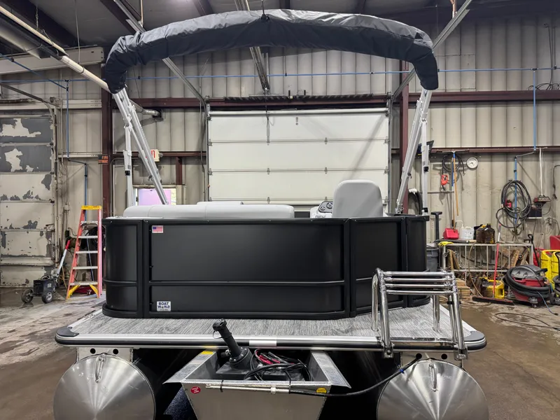 Slide: The Image of Bentley Pontoons 180 LE Cruise Pontoon & Honda 4-Stroke EFI 2026 - 6