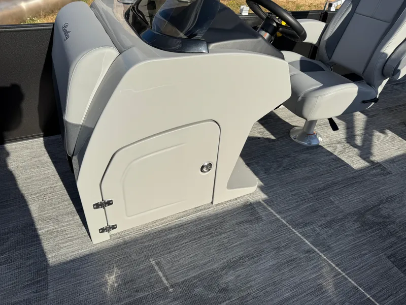 Slide: The Image of Bentley Pontoons Foward Fish 220 Swingback Pontoon & Honda 4-Stroke EFI 2026 - 16