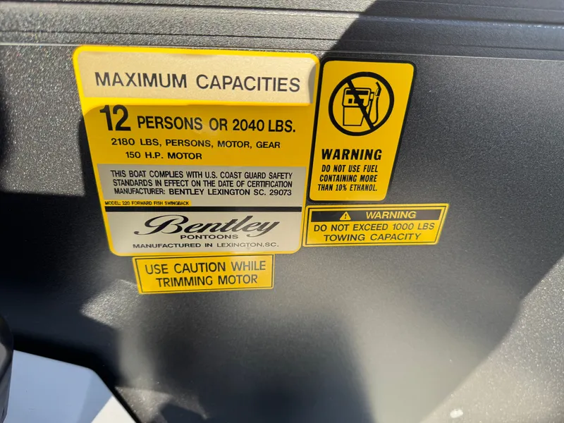 Slide: The Image of Bentley Pontoons Foward Fish 220 Swingback Pontoon & Honda 4-Stroke EFI 2026 - 27