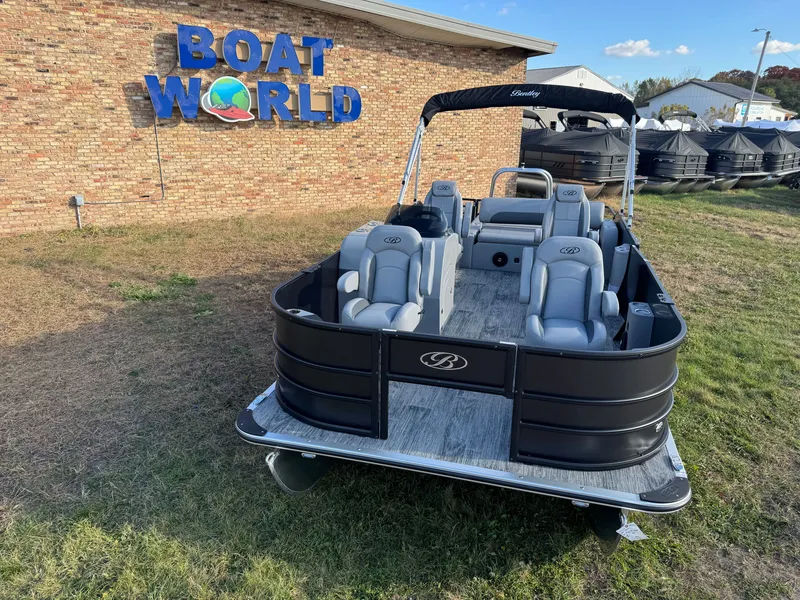 Slide: The Image of Bentley Pontoons Foward Fish 220 Swingback Pontoon & Honda 4-Stroke EFI 2026 - 4