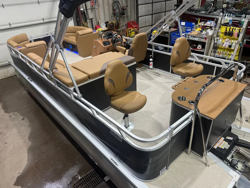 Slide: The Image of Tahoe Sport 2385 Rear Fish Tritoon & Honda 4-Stroke EFI 2026 - 41