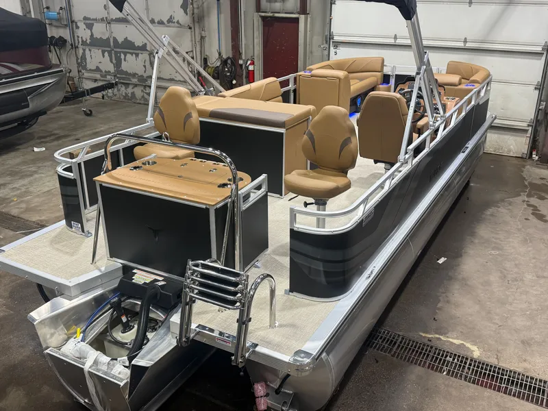 Slide: The Image of Tahoe Sport 2385 Rear Fish Tritoon & Honda 4-Stroke EFI 2026 - 50