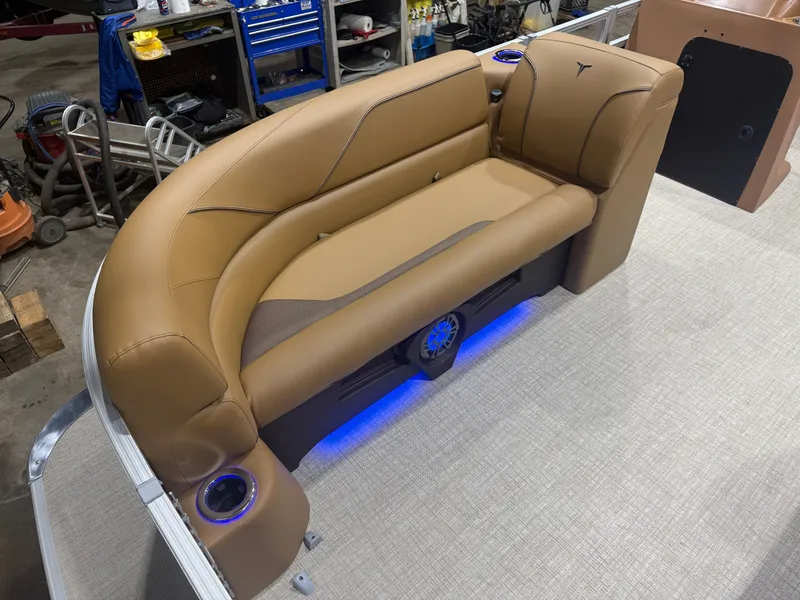 Slide: The Image of Tahoe Sport 2385 Rear Fish Tritoon & Honda 4-Stroke EFI 2026 - 8