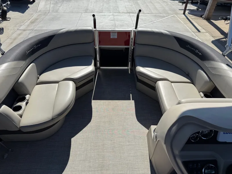 Slide: The Image of South Bay LE Series 222RS LE w/ 90HP Mercury! 2023 - 7