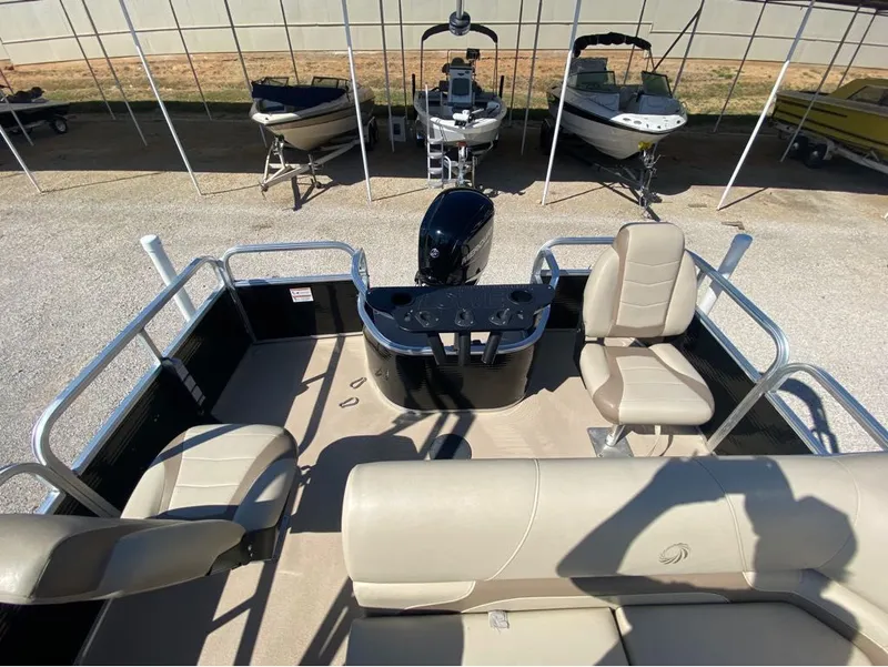 Slide: The Image of Lowe SF 214 Sport Fish 2015 - 4