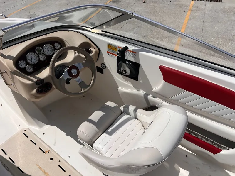 Slide: The Image of Glastron GT 205 2007 - 7