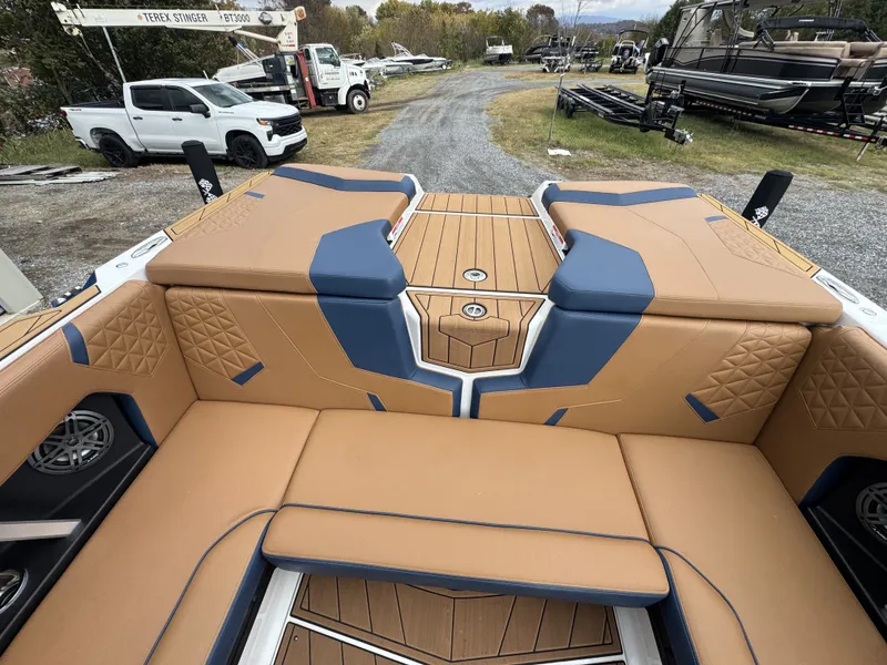 Slide: The Image of Nautique Super Air Nautique GS22 2023 - 16