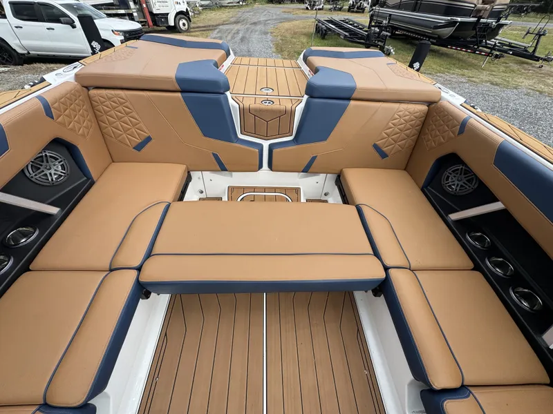 Slide: The Image of Nautique Super Air Nautique GS22 2023 - 17