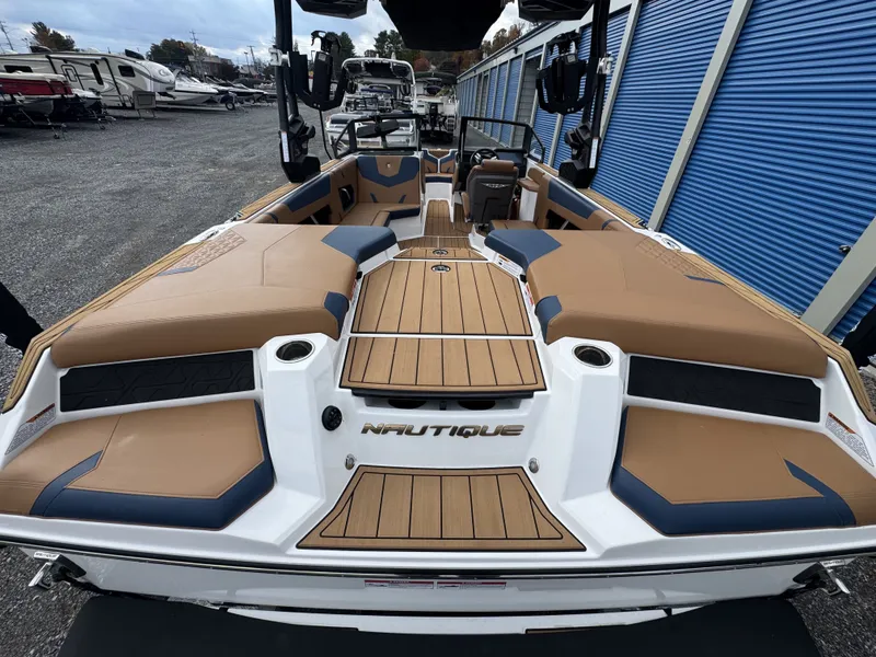 Slide: The Image of Nautique Super Air Nautique GS22 2023 - 29