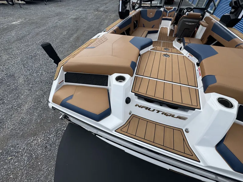 Slide: The Image of Nautique Super Air Nautique GS22 2023 - 3