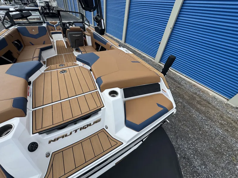 Slide: The Image of Nautique Super Air Nautique GS22 2023 - 30