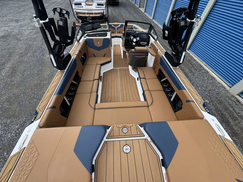 Slide: The Image of Nautique Super Air Nautique GS22 2023 - 32