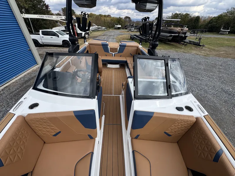 Slide: The Image of Nautique Super Air Nautique GS22 2023 - 43