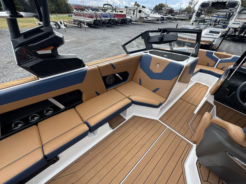 Slide: The Image of Nautique Super Air Nautique GS22 2023 - 8