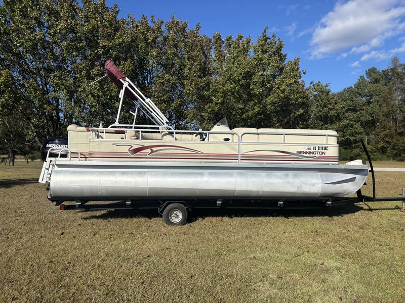 The Image of Bennington 2275LX 2000 - 1