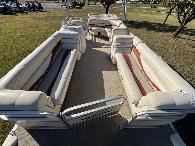 Slide: The Image of Bennington 2275LX 2000 - 13