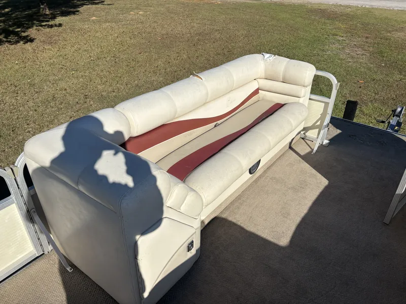 Slide: The Image of Bennington 2275LX 2000 - 15