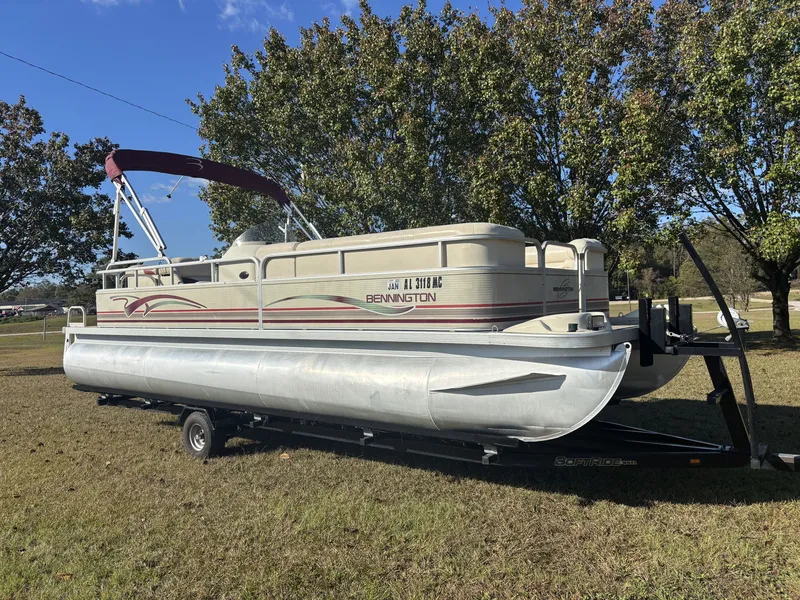 Slide: The Image of Bennington 2275LX 2000 - 9