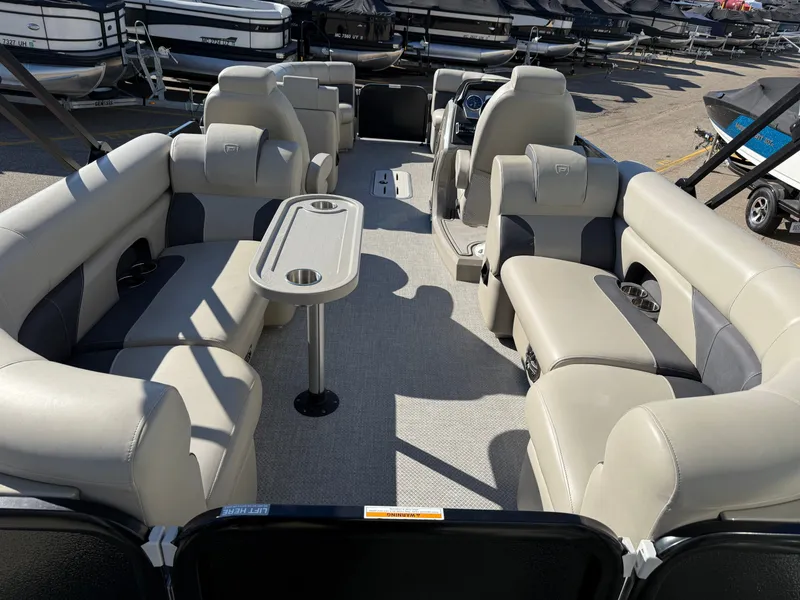 Slide: The Image of Premier 230 2023 - 11