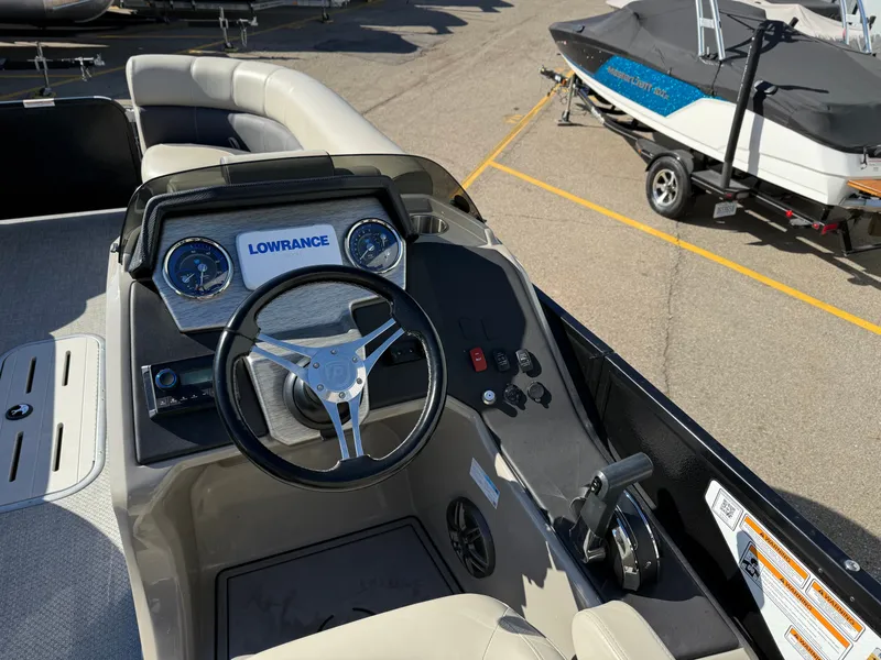 Slide: The Image of Premier 230 2023 - 18