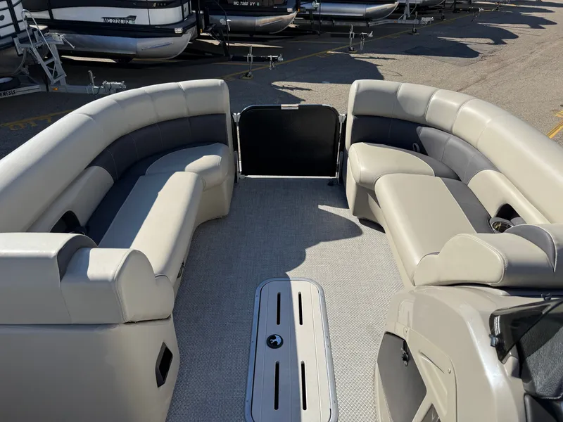 Slide: The Image of Premier 230 2023 - 19